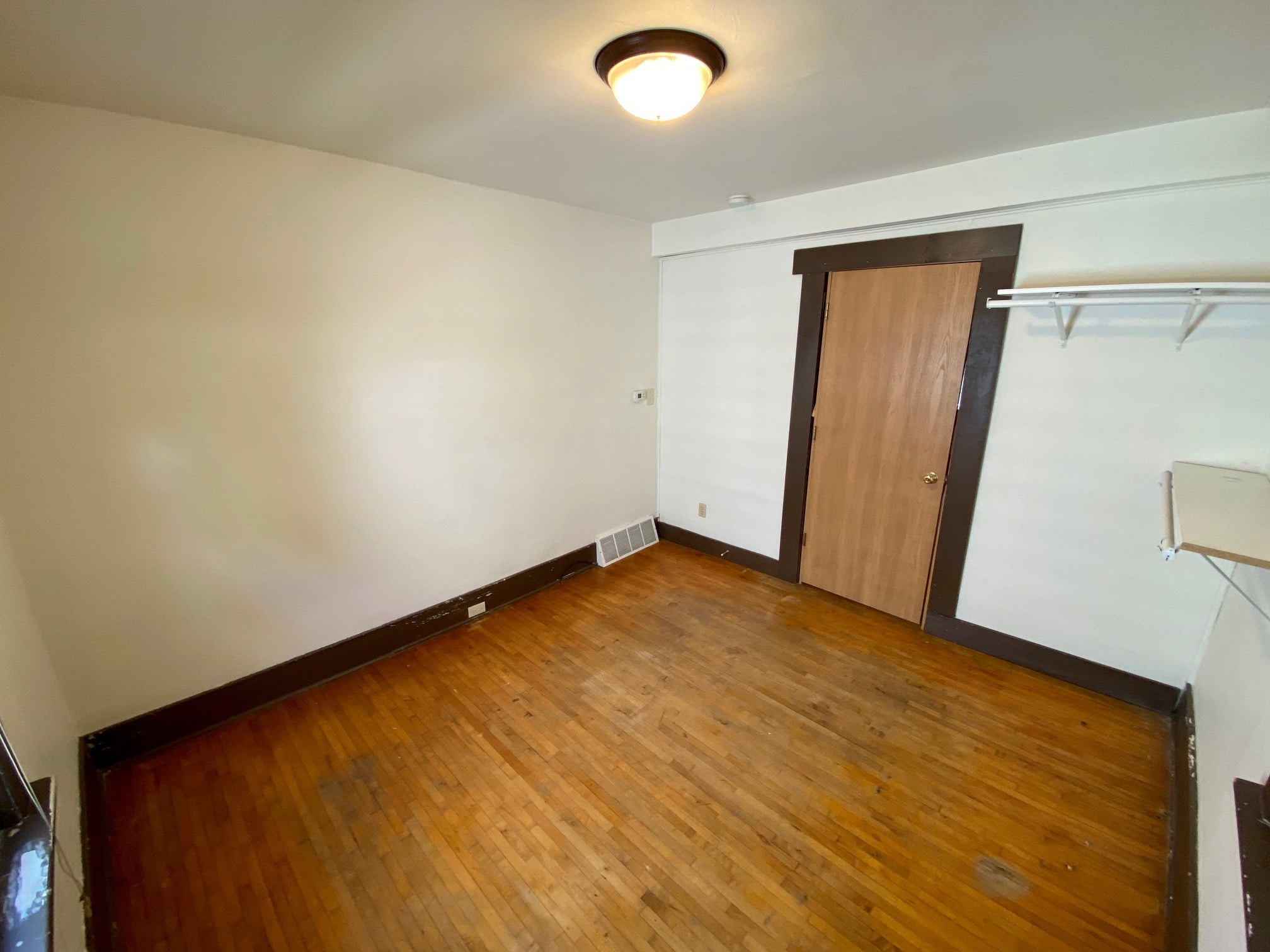 Building Photo - 780 Hillview Ave