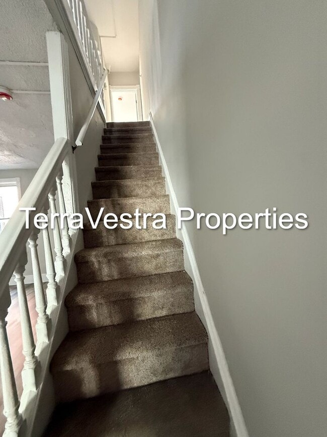 Building Photo - 3 Bed Single Family Home in Gloucester City!
