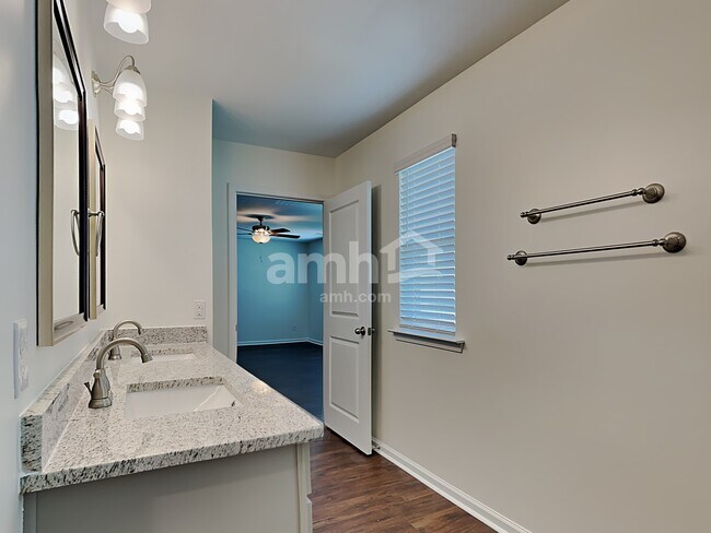 Building Photo - 123 Troupe Dr