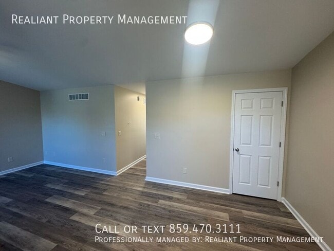 Building Photo - 304 Parker Pl