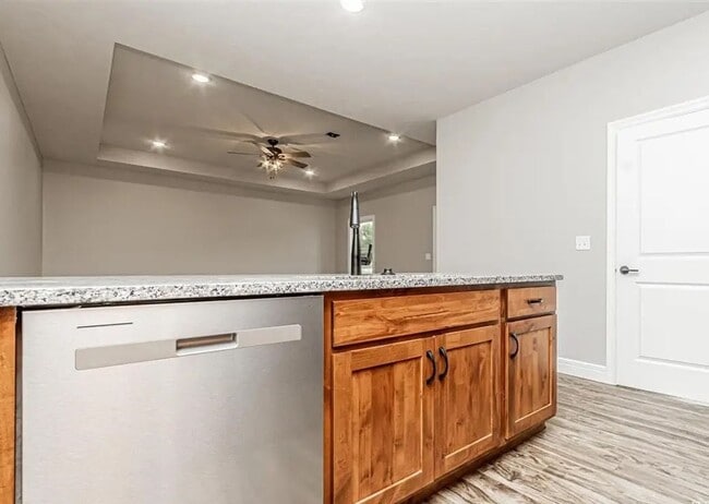 Building Photo - Spacious, Stylish & Ready for Summer Move-In