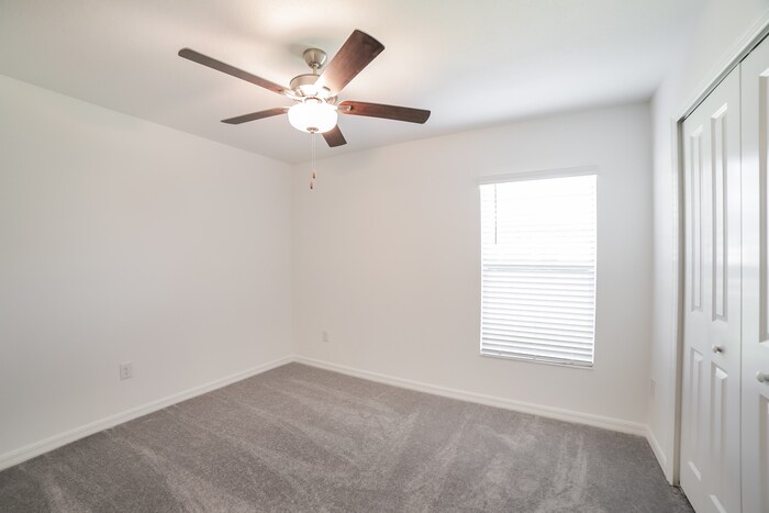 Building Photo - 4215 84th Ct E