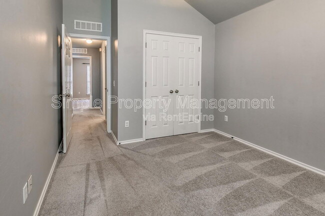 Building Photo - 18020 Cerrado Cir