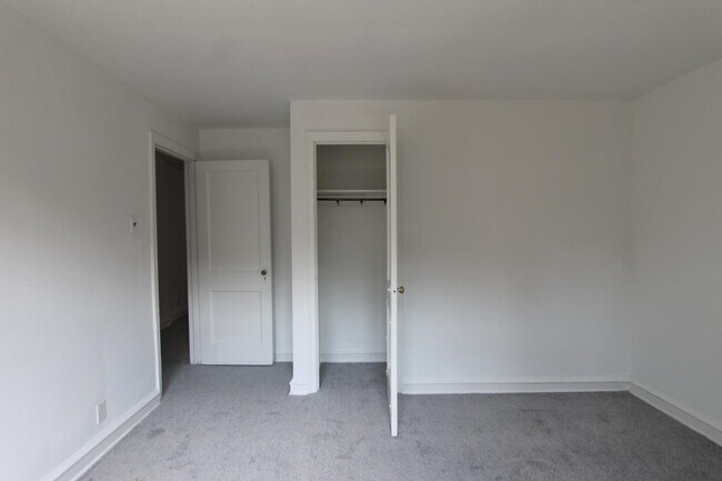 Building Photo - 510 S Pleasant Pl