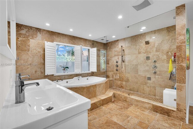 Building Photo - 8515 NW 168th Terrace