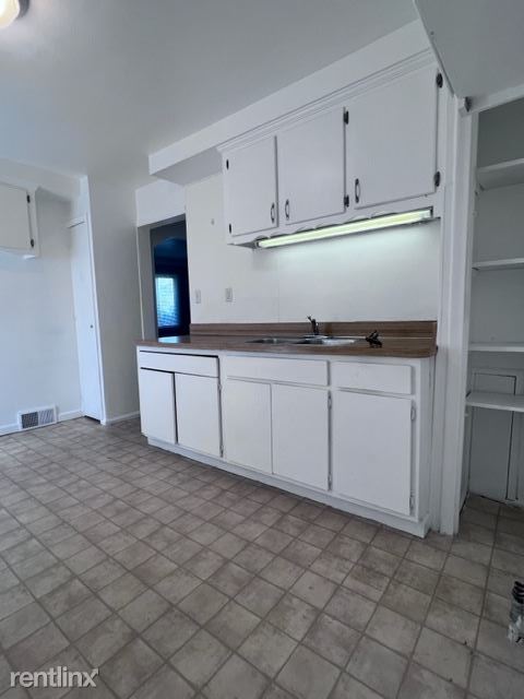 Building Photo - 2 br, 1 bath House - 24308 Schroeder Ave