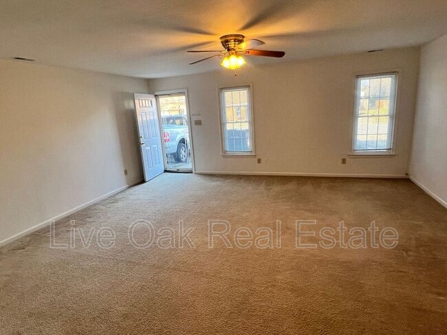 Building Photo - 2605 Meadows Landing
