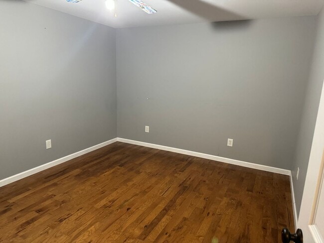 Building Photo - 3 Bedroom 2 Bathroom Home in Greeneville, TN