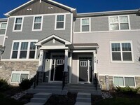 Building Photo - 529 Wolverine Dr