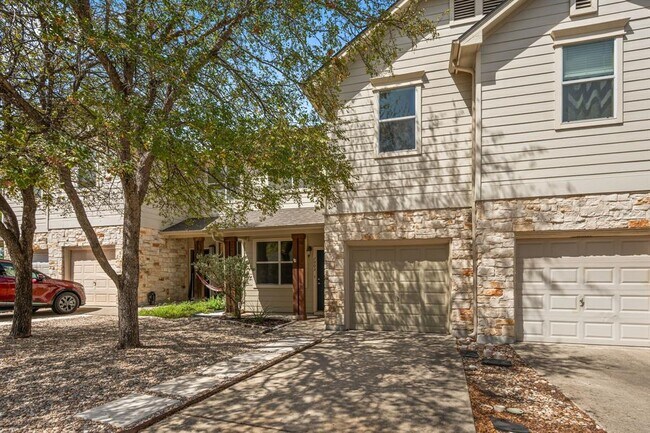 Building Photo - 512 Eberhart Ln