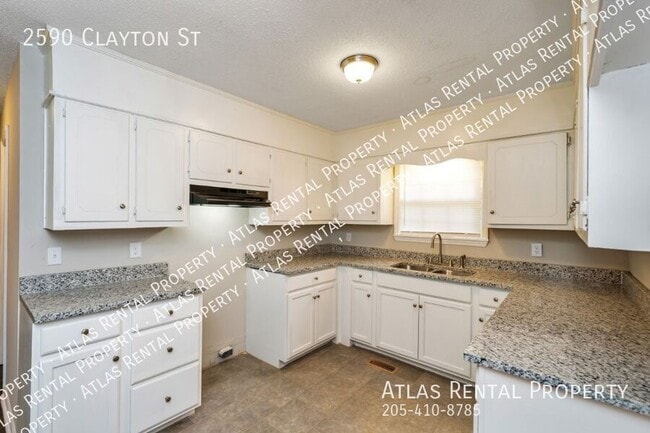 Building Photo - 2590 Clayton St