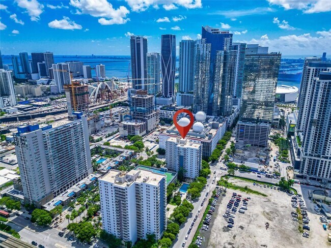 Building Photo - The Madison