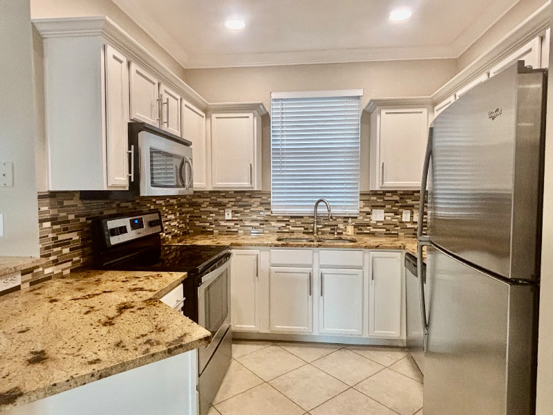 Building Photo - 13576 Forest Lake Dr