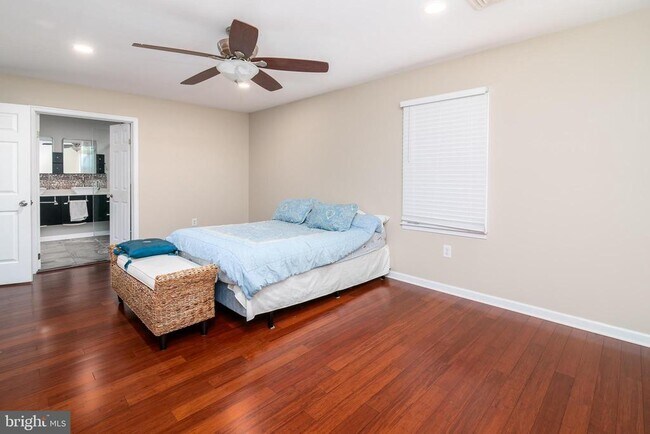 Building Photo - 5444 E Nithsdale Dr