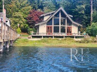 Building Photo - Waterfront Living in Indianola – Dock, Bea...