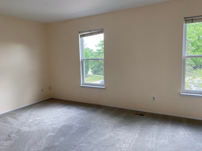 Building Photo - 3112 Bolgos Cir