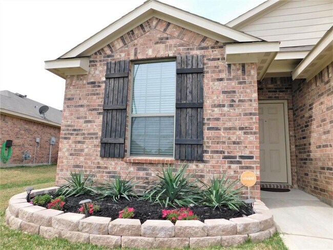 Building Photo - 9411 Paloma Creek Dr
