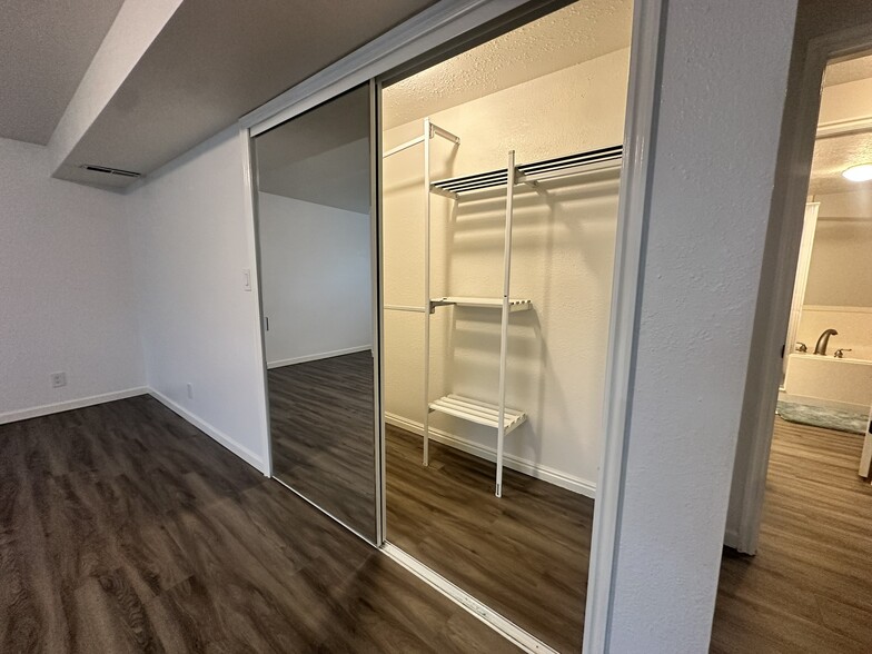 Building Photo - 4919 W 8620 S