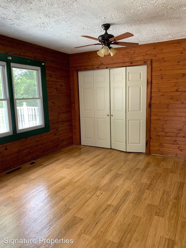 Building Photo - 2 br, 1 bath House - 2016 Love Shop Road