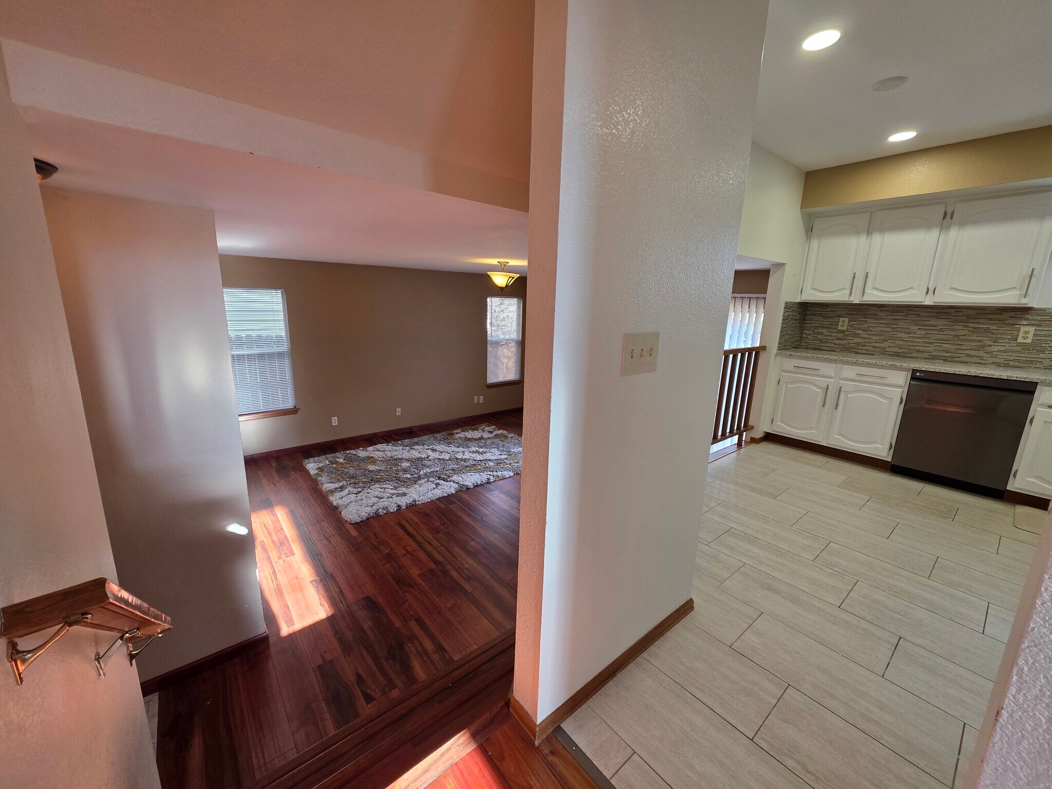 Building Photo - 7664 Halleys Dr