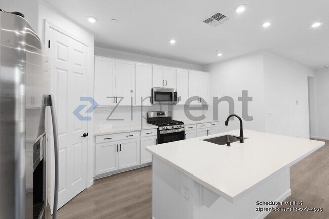 Building Photo - 1529 Falabella Way