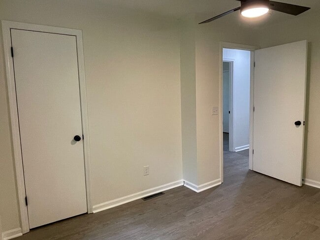 Building Photo - NEWLY RENOVATED 3 BED, 2 BATH BRICK HOME L...