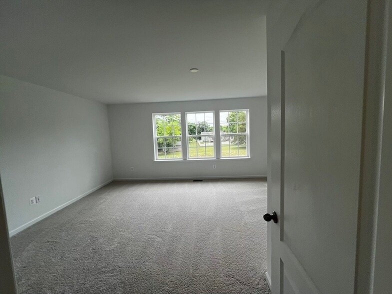 Building Photo - 47 Melsonby Dr
