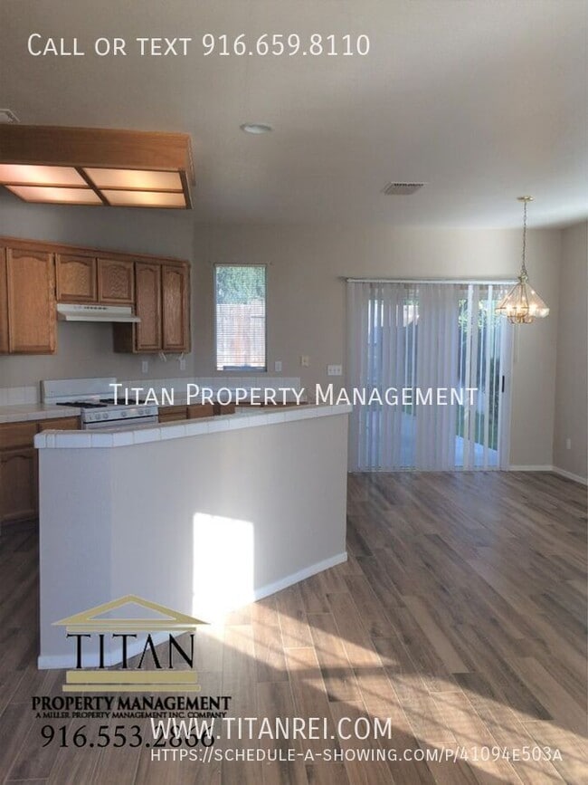 Building Photo - 9231 Sunfire Way