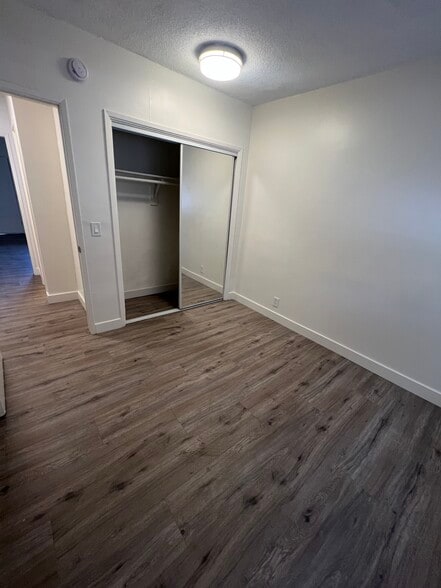 Bedroom L - 821 W Colden Ave