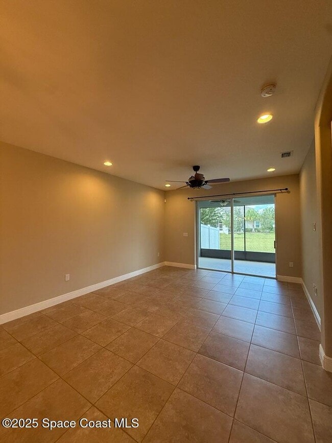 Building Photo - 7954 Loren Cove Dr