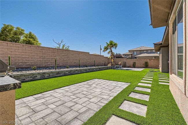 Building Photo - 7387 Preen St