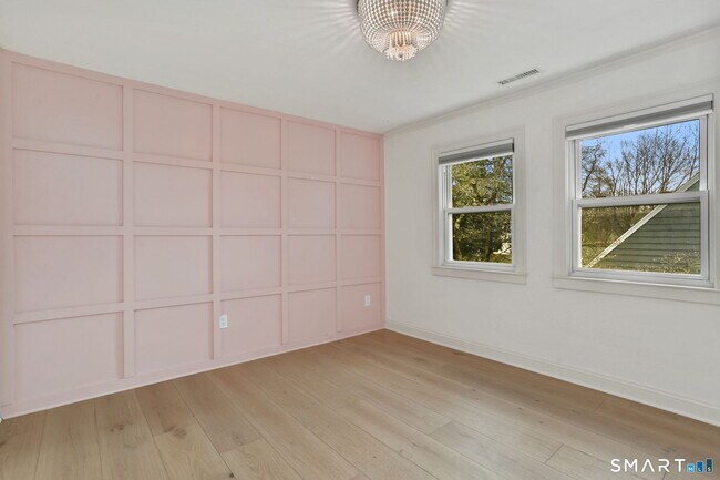 Building Photo - 86 New St