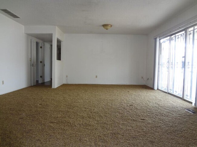 Building Photo - NE 2/BA 2/BA 2/CG