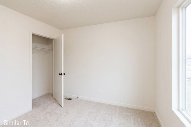 Building Photo - MODERN FINISHES!  3 Bedroom, 2 Bath Home in Altoona