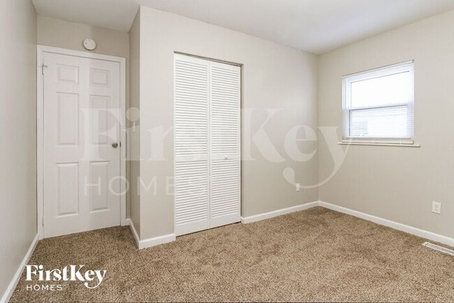 Building Photo - 955 Ridgewood Dr
