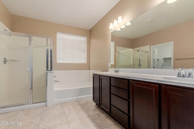 Building Photo - 10743 W Bronco Trail