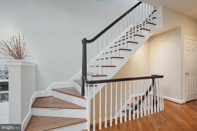 Building Photo - 3332 Dent Pl NW