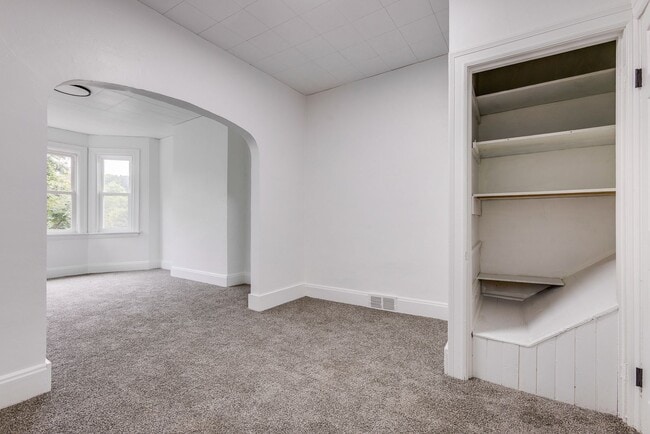 Building Photo - AVAILABLE NOW - Fully Renovated Mount Wash...