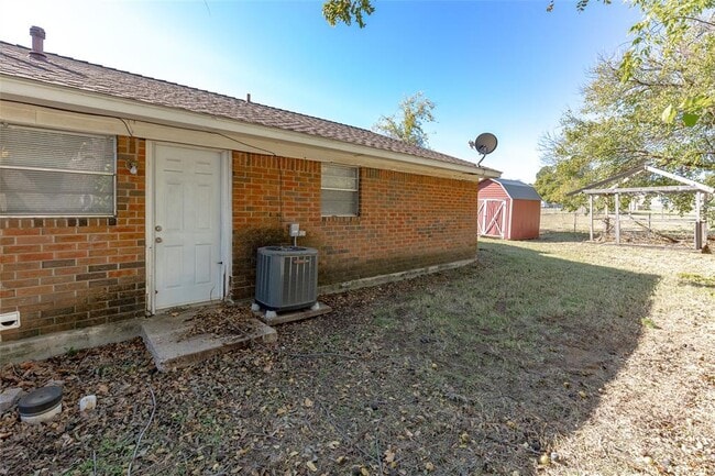 Building Photo - 14881 Tye Brumley St