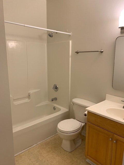 Building Photo - 493 Yonah Ave