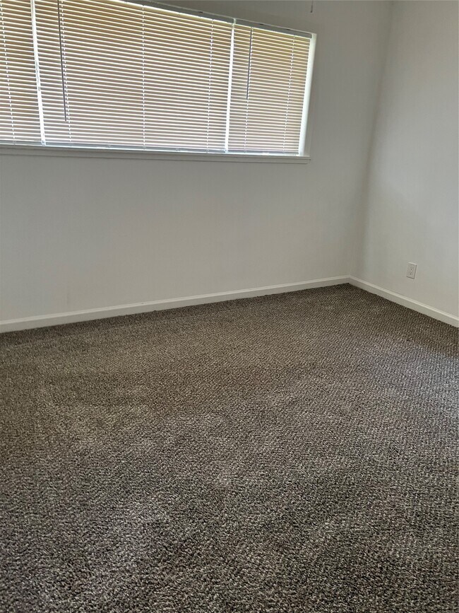 Building Photo - 4122 Madden Ln