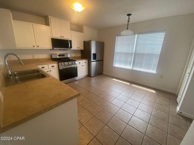 Building Photo - 2925 Cedars Crossing