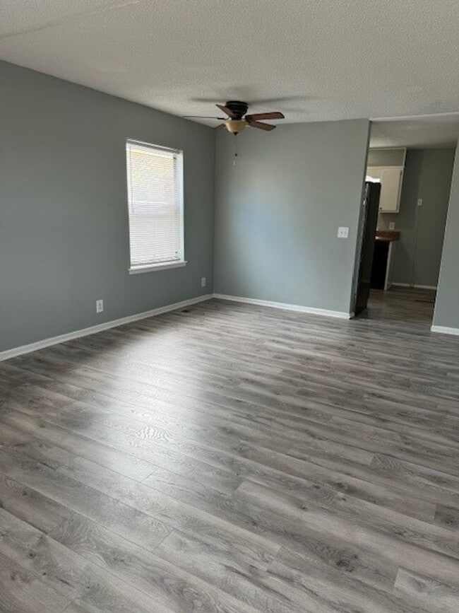 Building Photo - Charming 2-Bedroom, 1-Bath Duplex in Hermitage – Great Location!