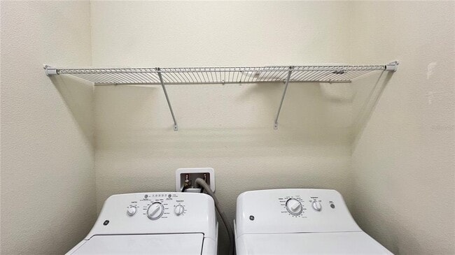 Building Photo - 15079 Evergreen Oak Loop