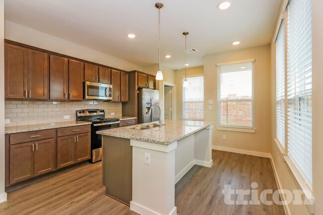 Building Photo - 2307 Foster Hl Rd