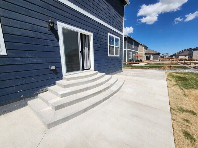 Building Photo - Stunning New Build In Wide Open Bennett!