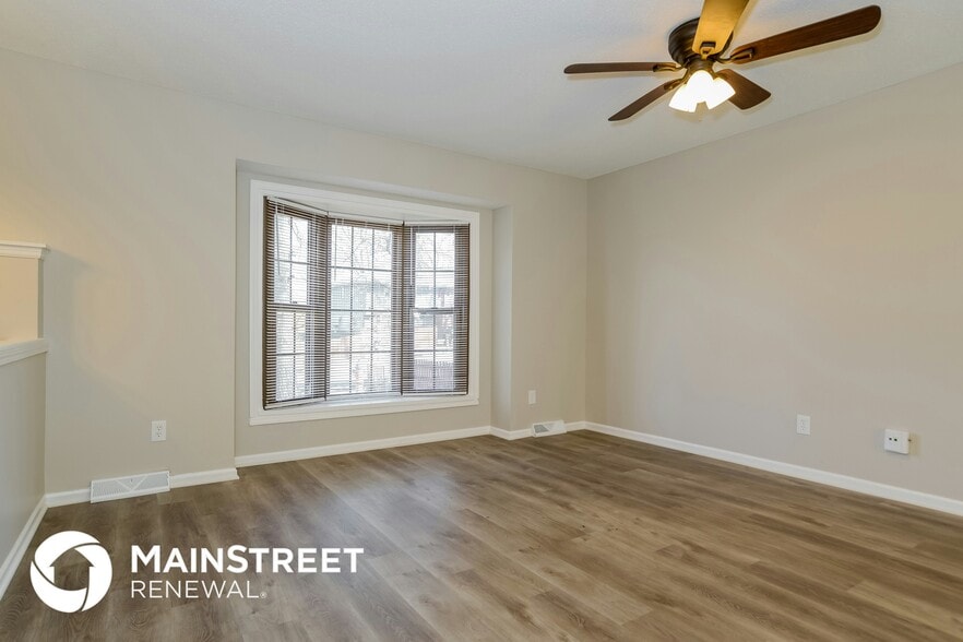 Building Photo - 4701 NE 48th St