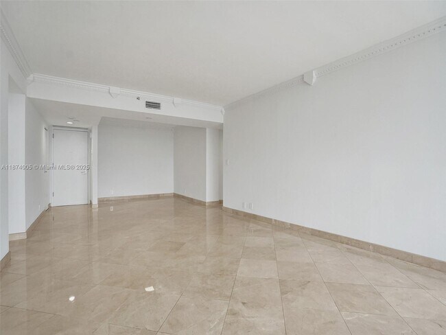Building Photo - 1000 W Island Blvd