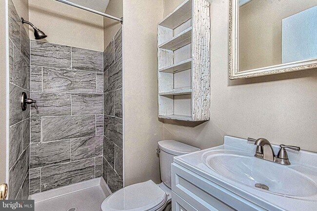 Building Photo - 8467 Ivy Glen Ct