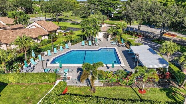 Building Photo - 5152 Golfview Ct